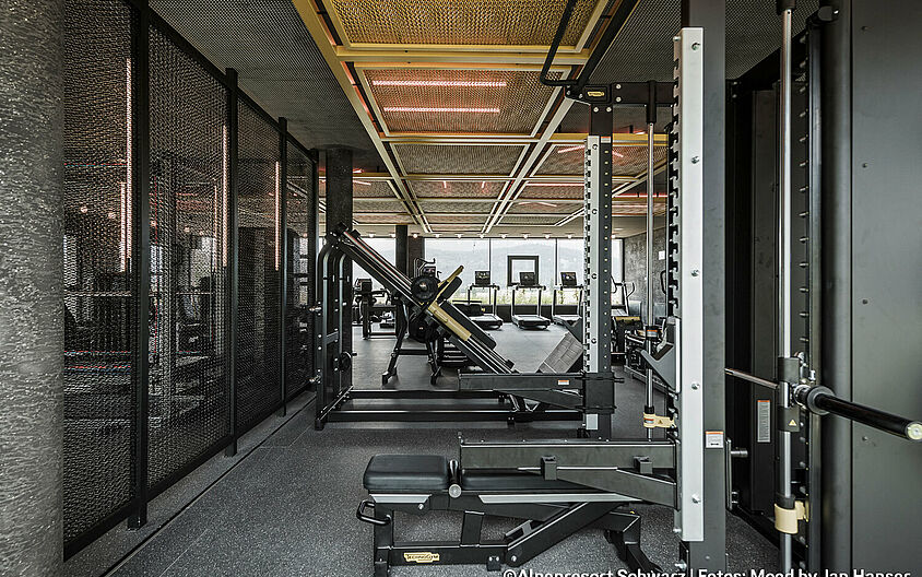 Fitness room at Tyrolean alpine resort fitted with REGUPOL everroll floor