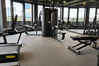 Fitness studio in the SANA Hotel in Berlin with REGUPOL sonusfit and REGUPOL everoll sports flooring.