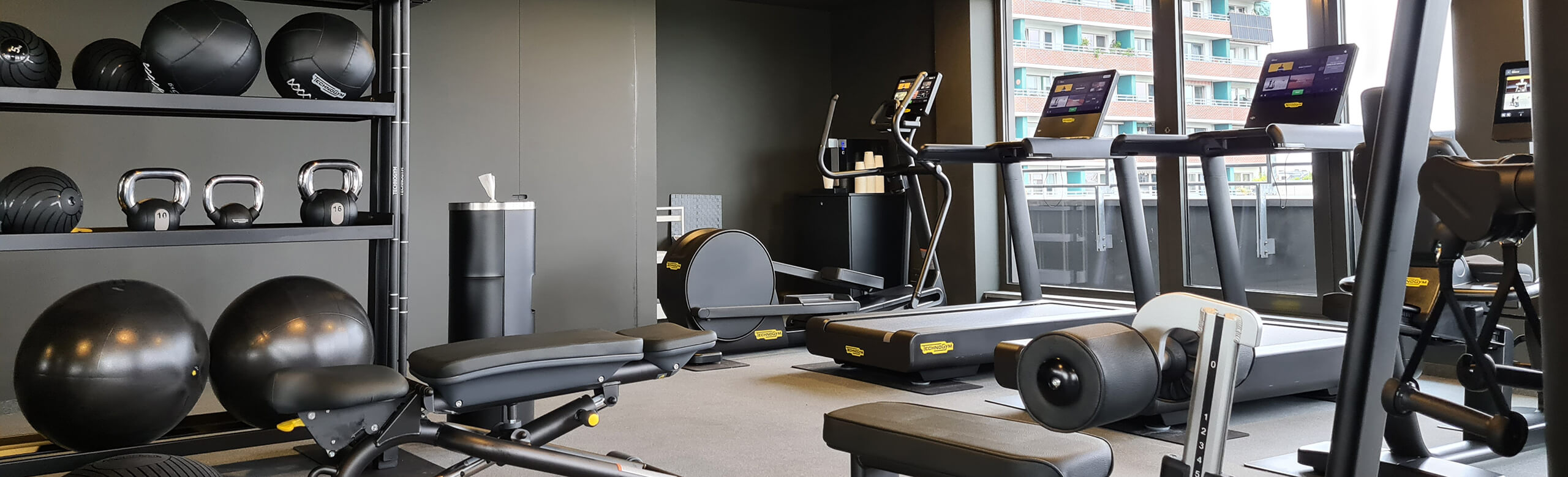 Fitness studio in the SANA Hotel in Berlin with REGUPOL sonusfit and REGUPOL everoll sports flooring.